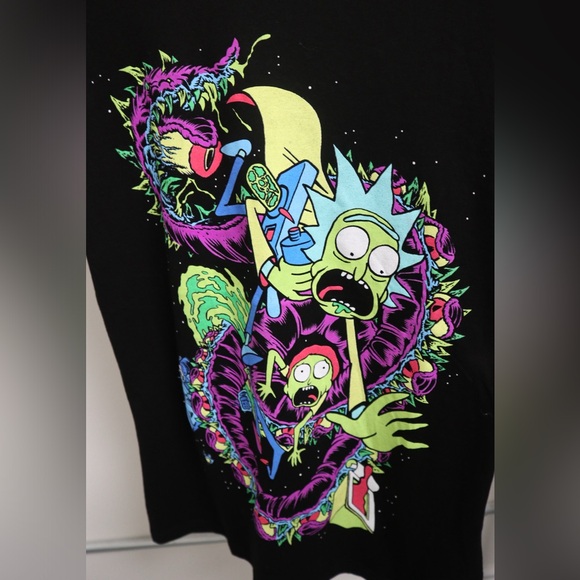 Loot Crate Rick and Morty Graphic Tee (Limited Edition) - Picture 3 of 4